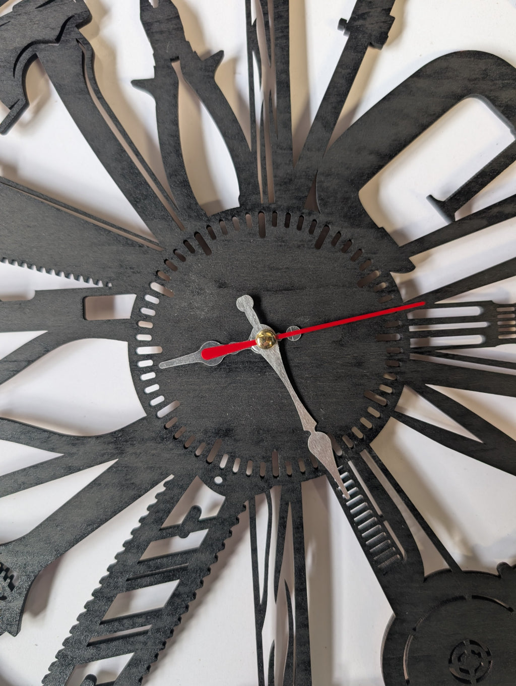🛠️ Tool Wall Clock – Handmade Laser Cut Wooden Clock – Workshop / Garage Décor