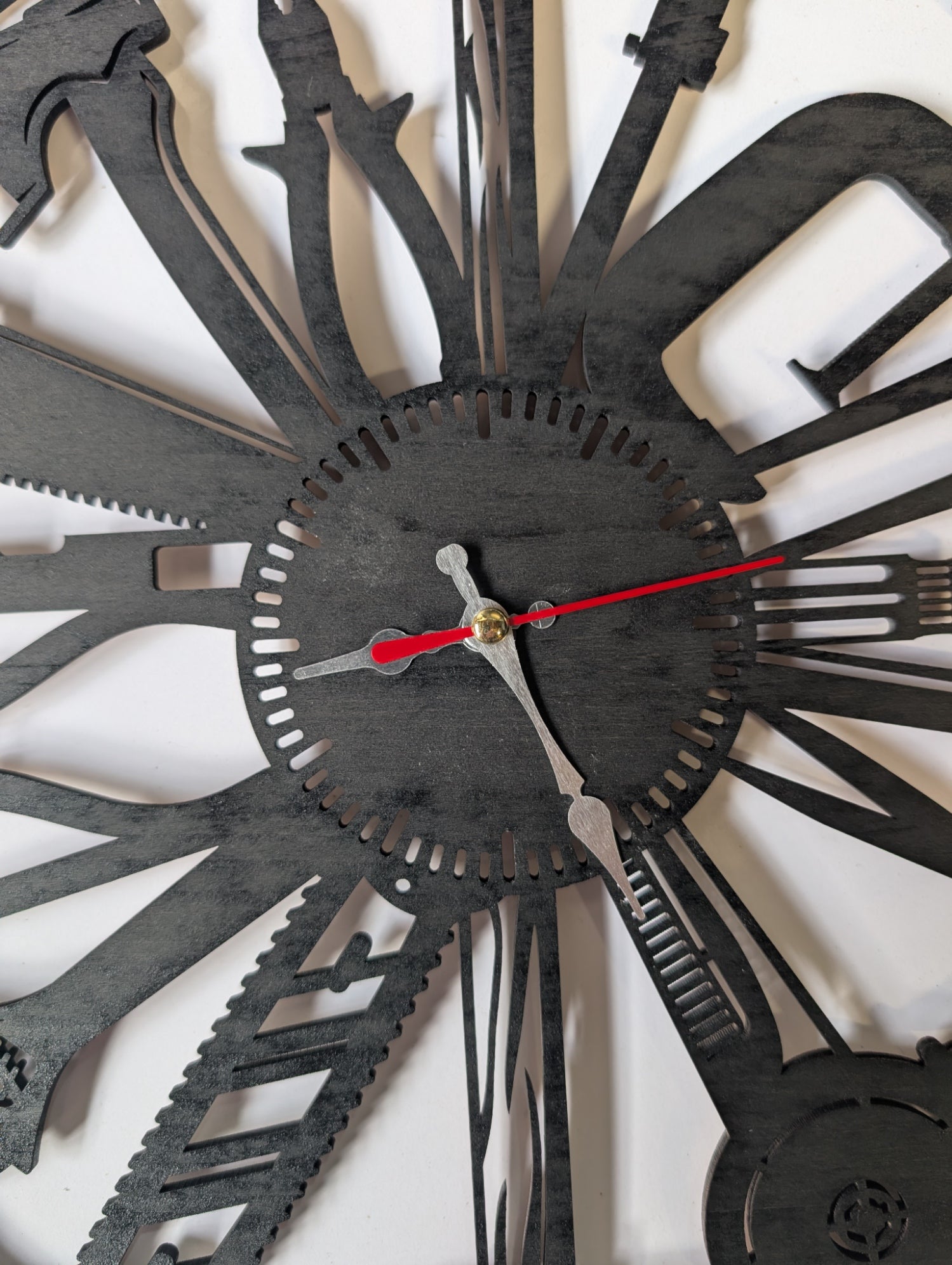 🛠️ Tool Wall Clock – Handmade Laser Cut Wooden Clock – Workshop / Garage Décor